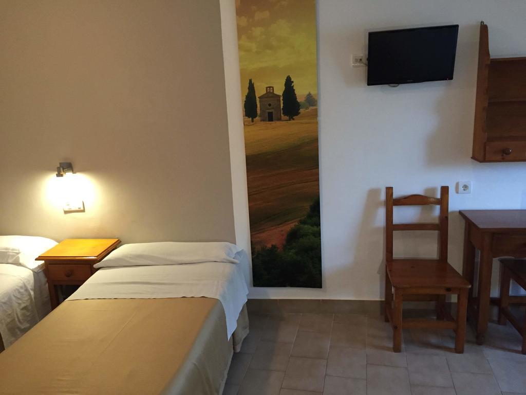 Hostal Puerto Beach Motril Bilik gambar